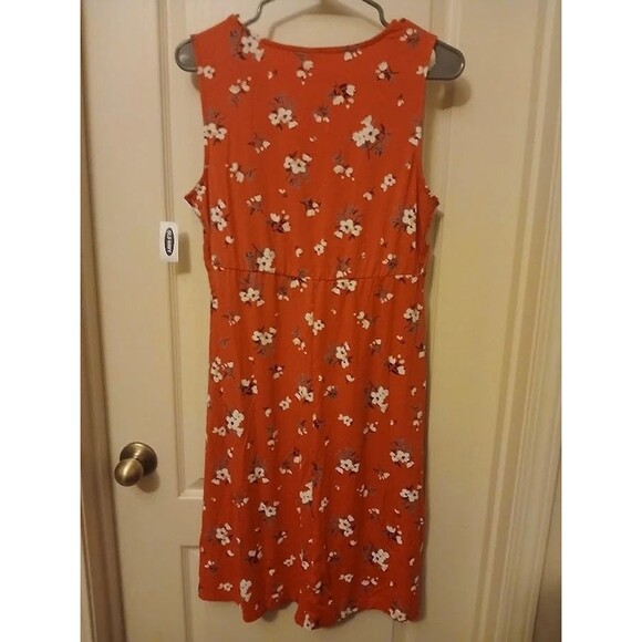 Old Navy Maternity Nursing Red Floral Twist Front Jersey Dress Size Medium NWT - Picture 5 of 5